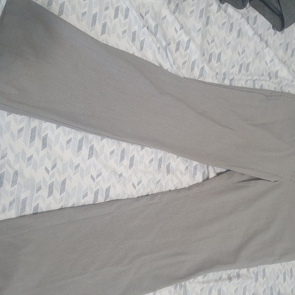 Worthington Pants Size 10P. Colors brown,grey and turquoise - Picture 3 of 7